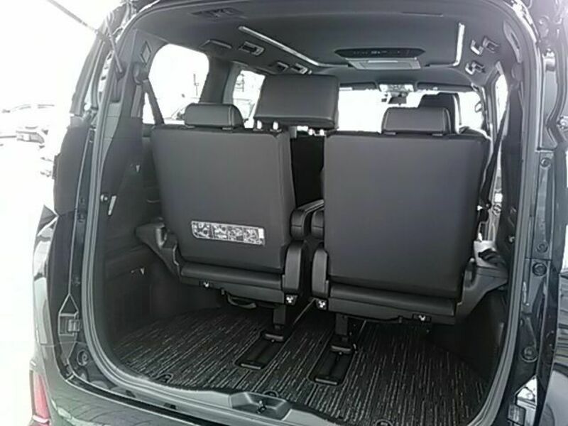 VELLFIRE-13
