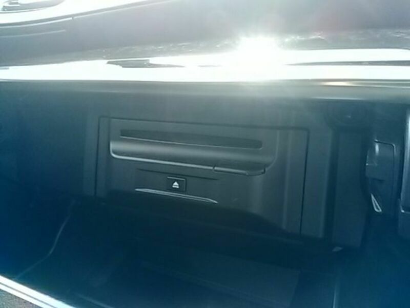 VELLFIRE-26