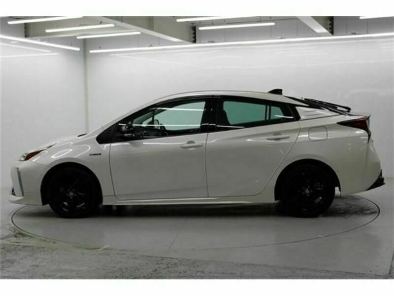 PRIUS-9