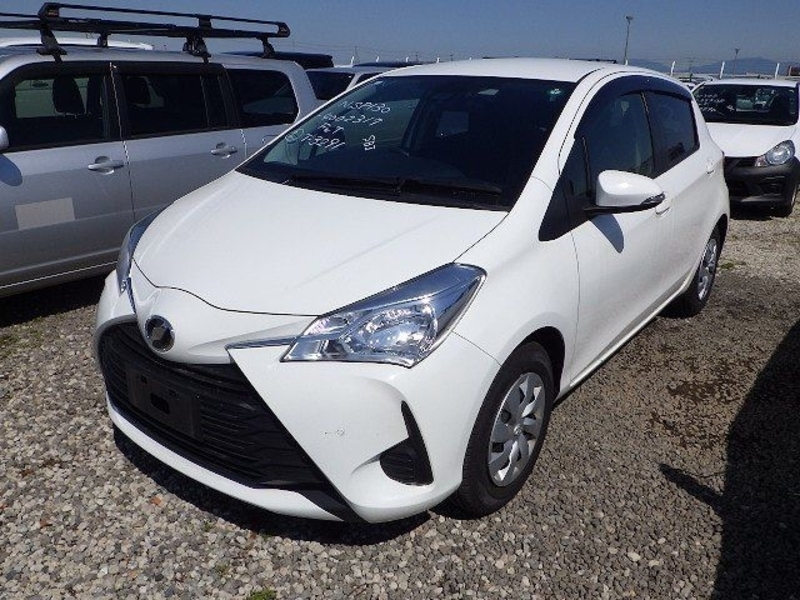 TOYOTA　VITZ