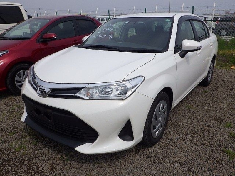 TOYOTA　COROLLA AXIO