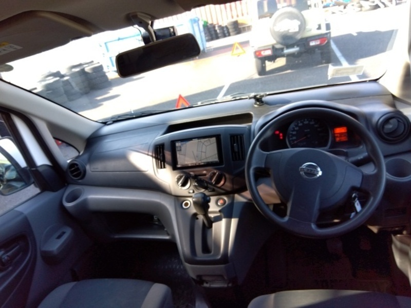 NV200 VANETTE-4