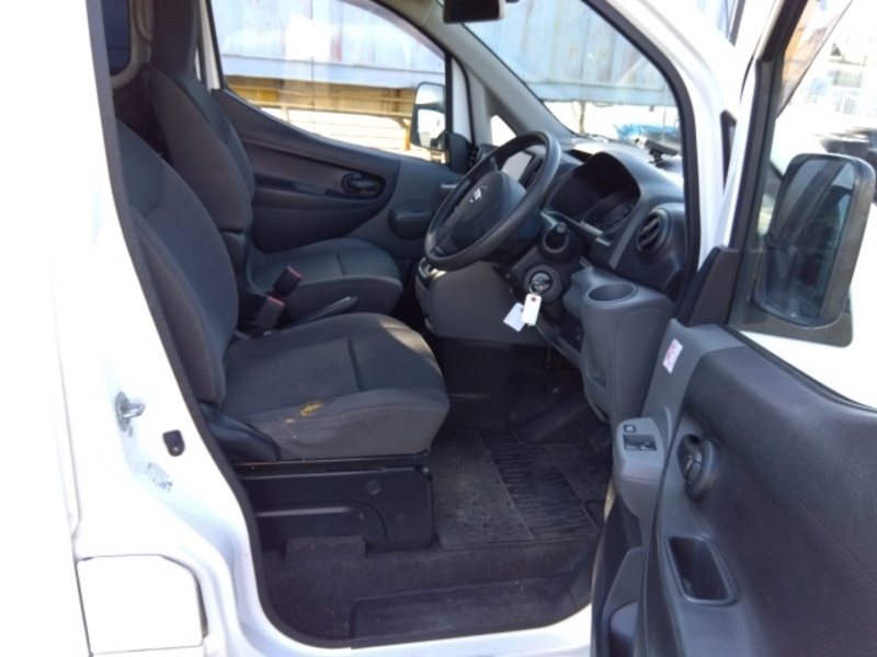 NV200 VANETTE-5