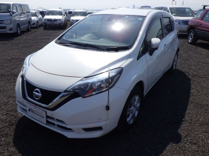 NISSAN　NOTE