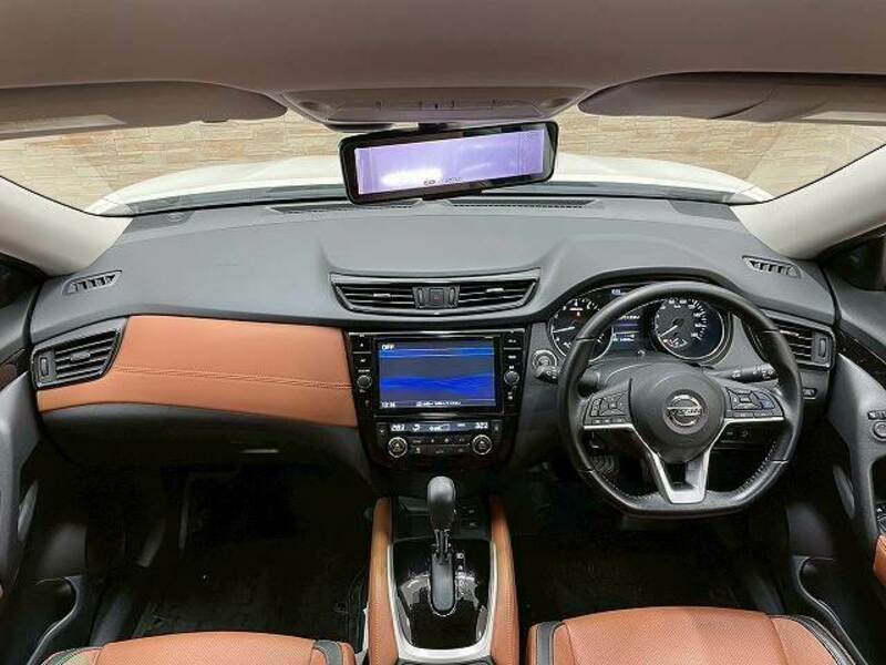 X-TRAIL-1
