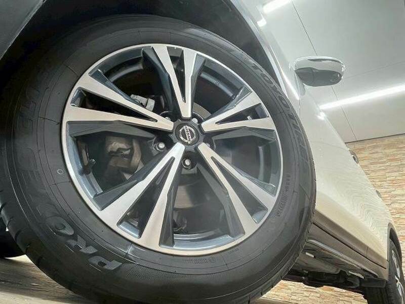 X-TRAIL-18