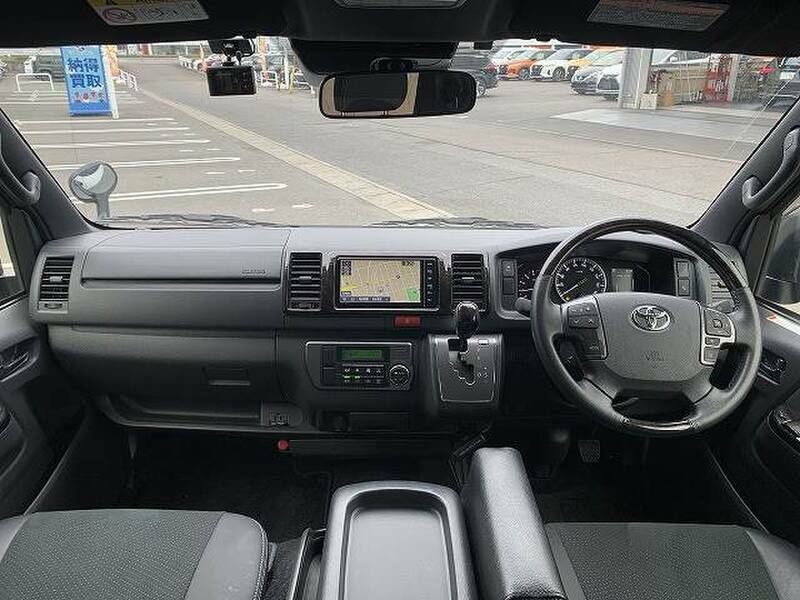 HIACE VAN-1