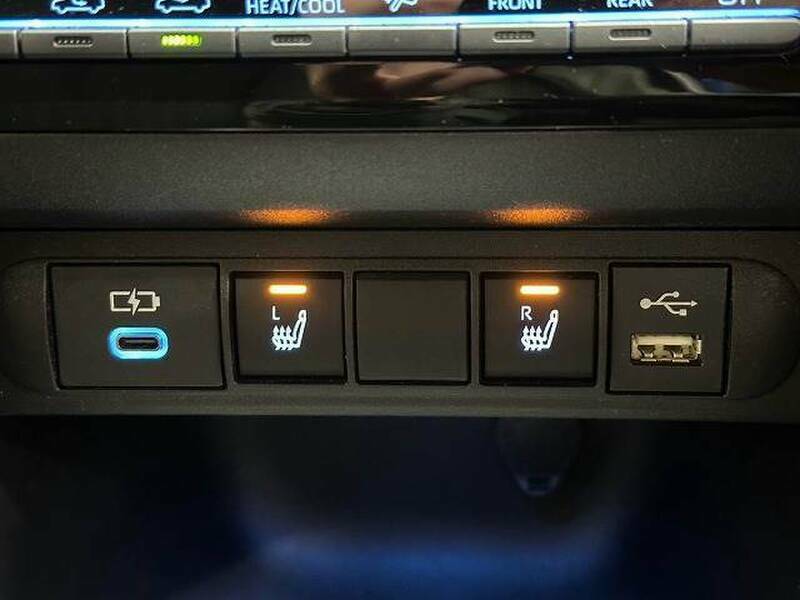 YARIS CROSS-9