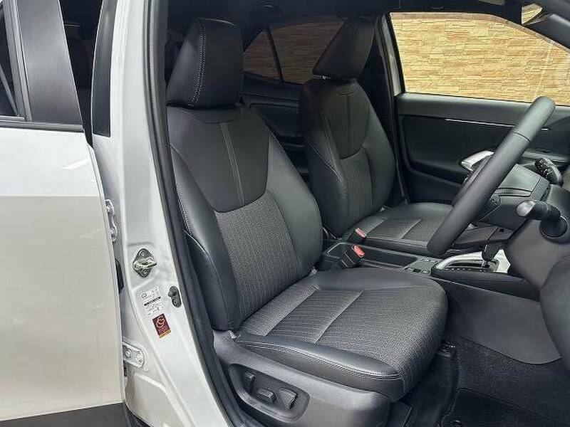 YARIS CROSS-4