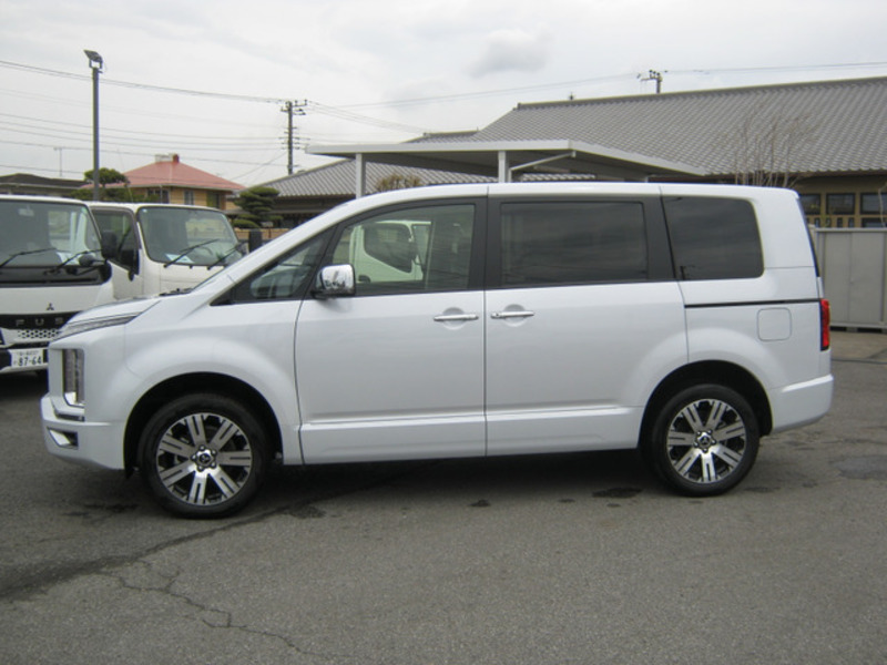 DELICA D5-4