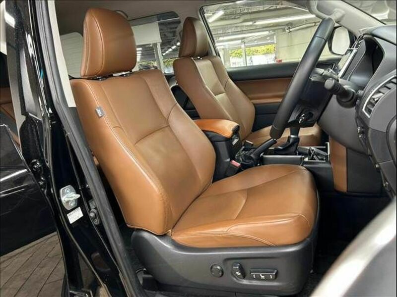 LAND CRUISER PRADO-7