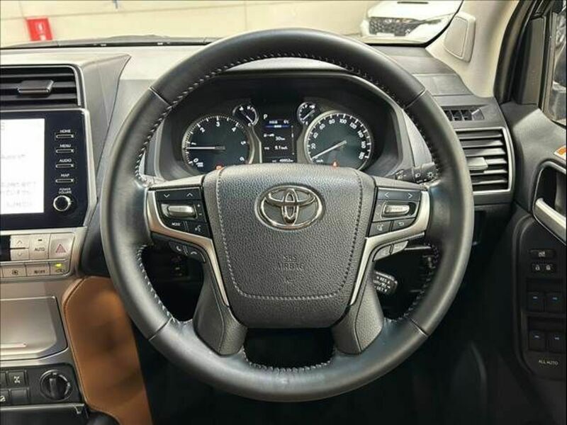 LAND CRUISER PRADO-12