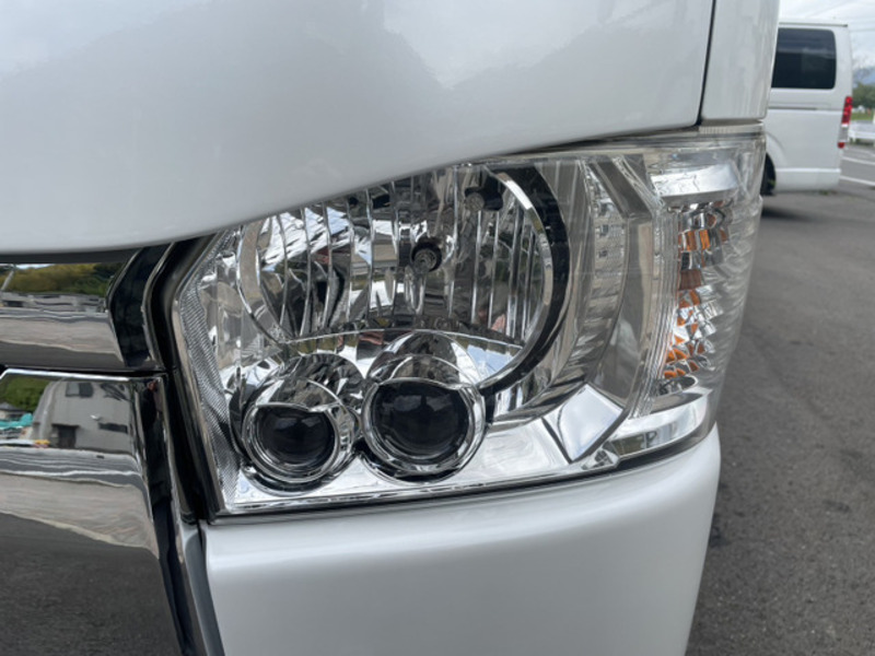 HIACE VAN-10