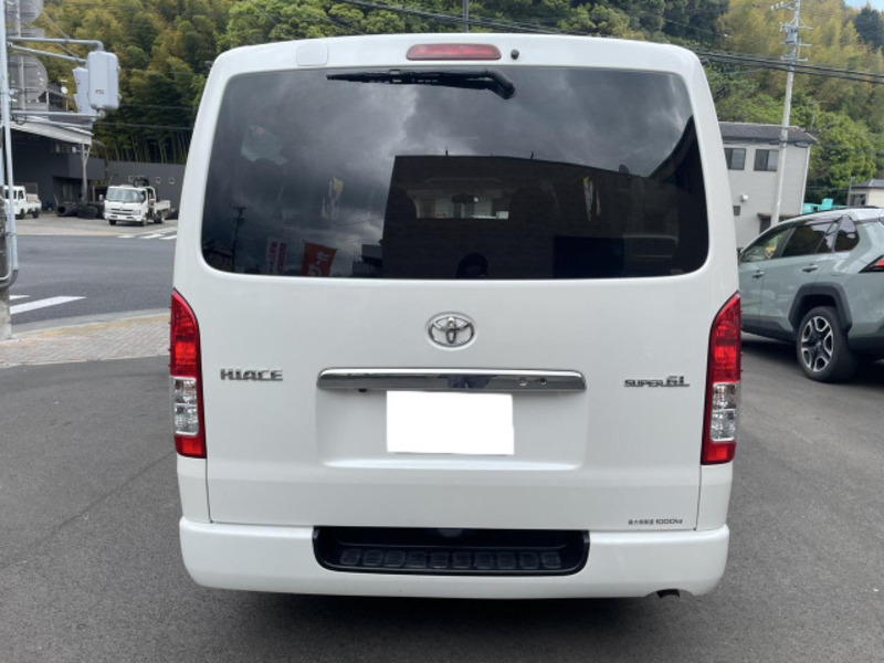 HIACE VAN-1