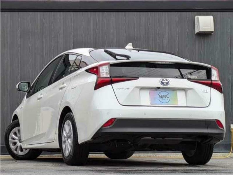 PRIUS-4