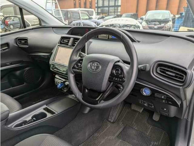 PRIUS-9