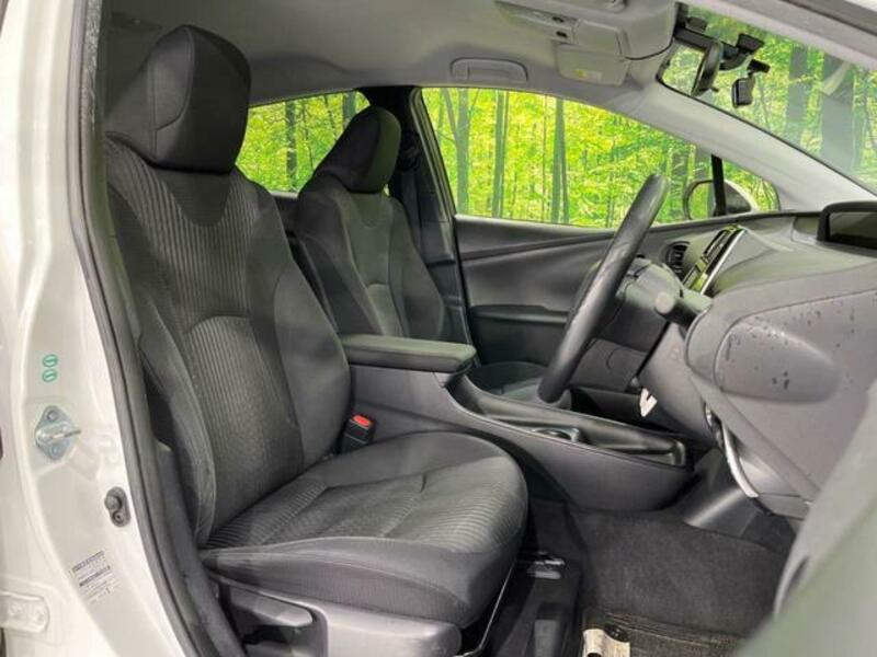 PRIUS-8