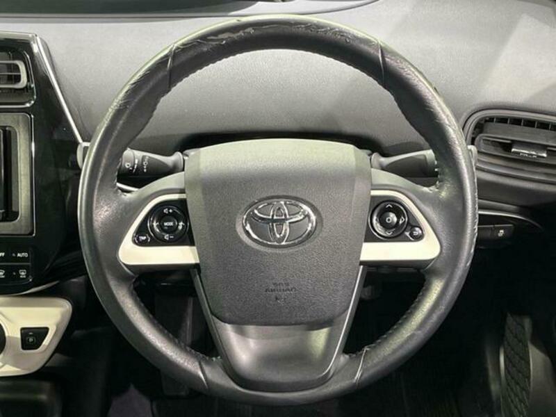 PRIUS-11