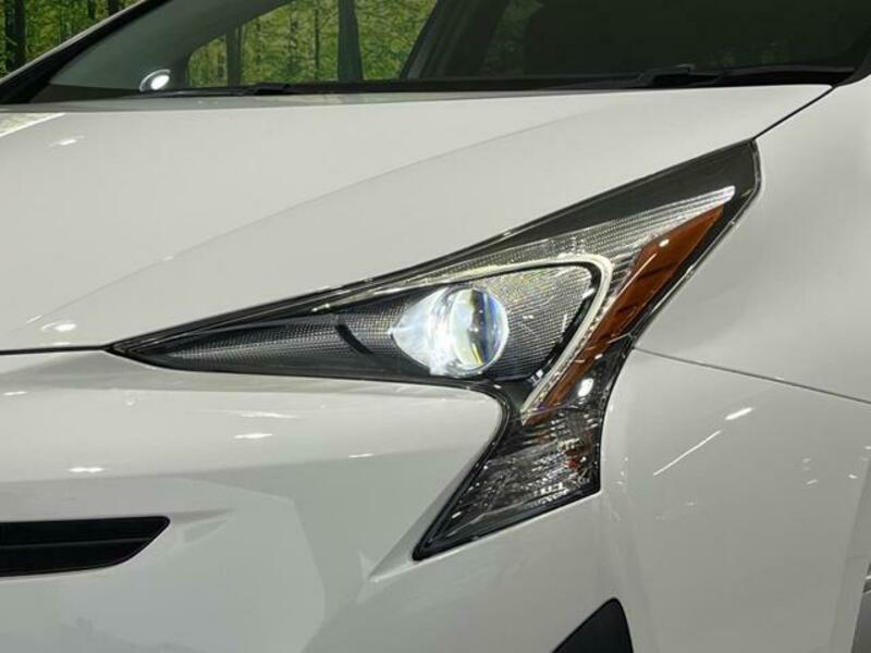 PRIUS-12