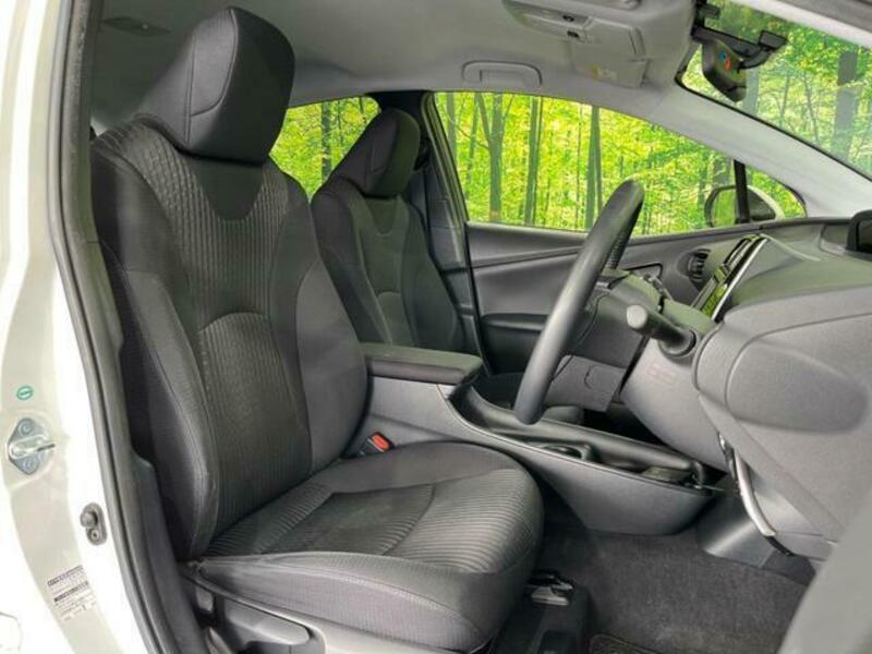 PRIUS-8