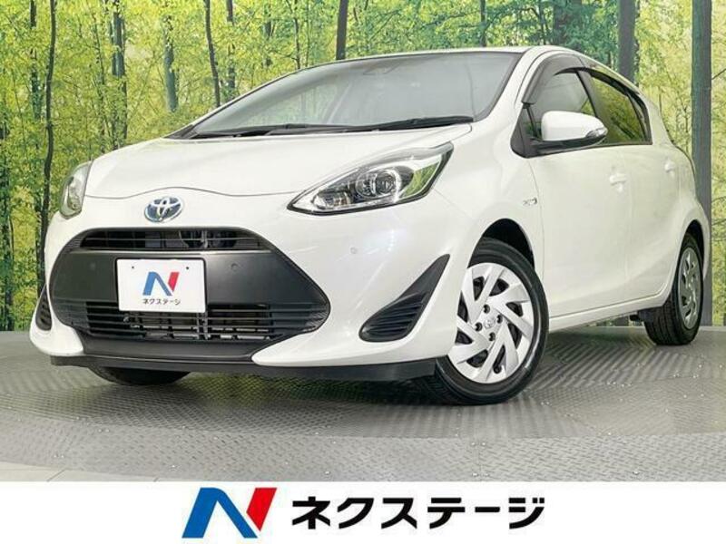 TOYOTA　AQUA