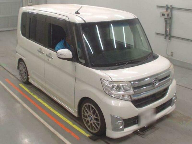 DAIHATSU　TANTO