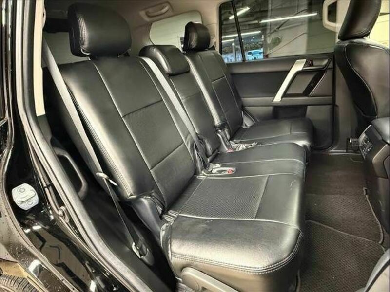 LAND CRUISER PRADO-7