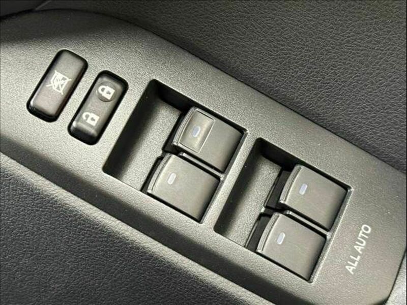 LAND CRUISER PRADO-15