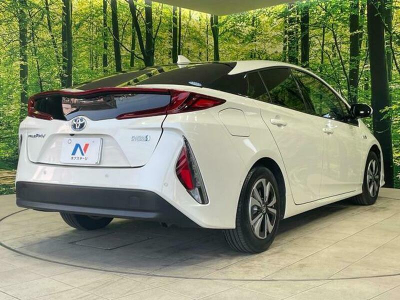 PRIUS PHV-16