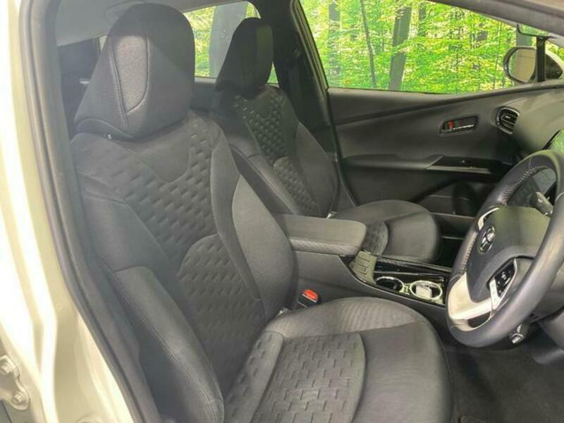 PRIUS PHV-7