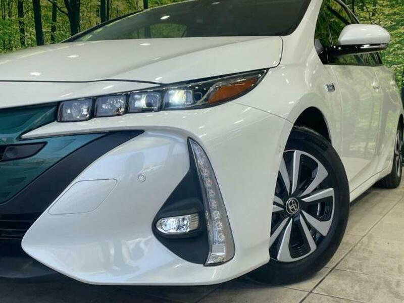 PRIUS PHV-11