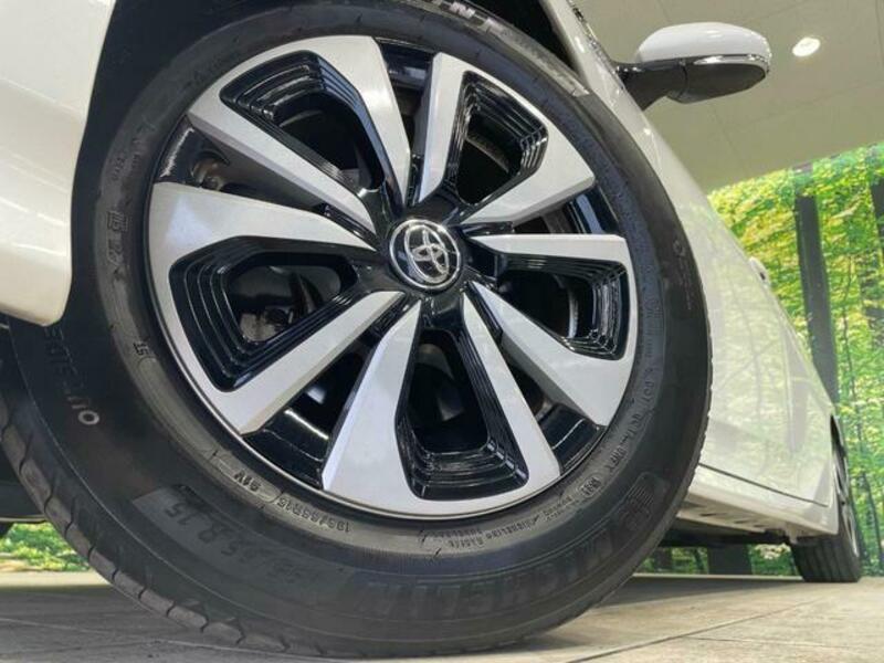 PRIUS PHV-12