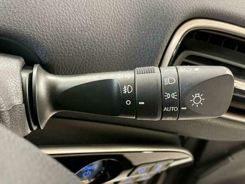 PRIUS-12