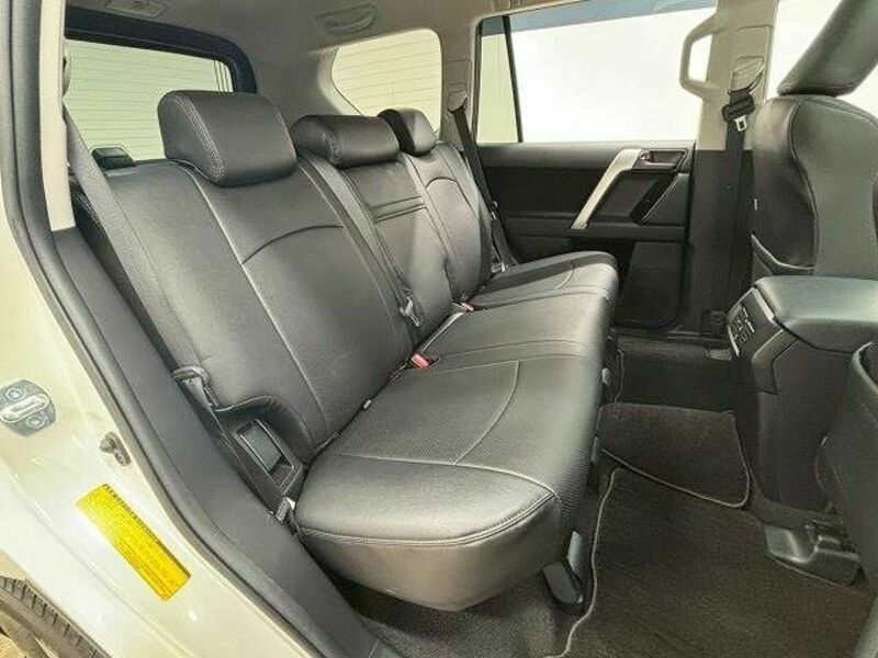 LAND CRUISER PRADO-5