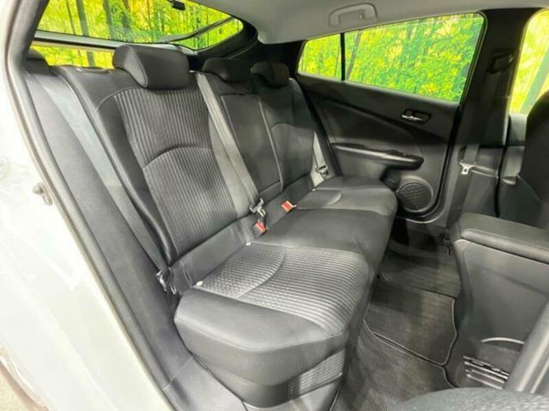 PRIUS-8