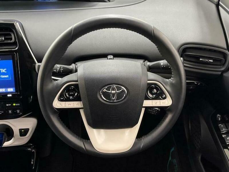 PRIUS-12
