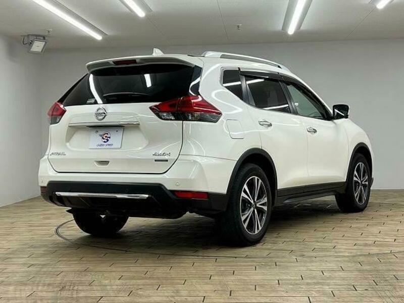 X-TRAIL-16