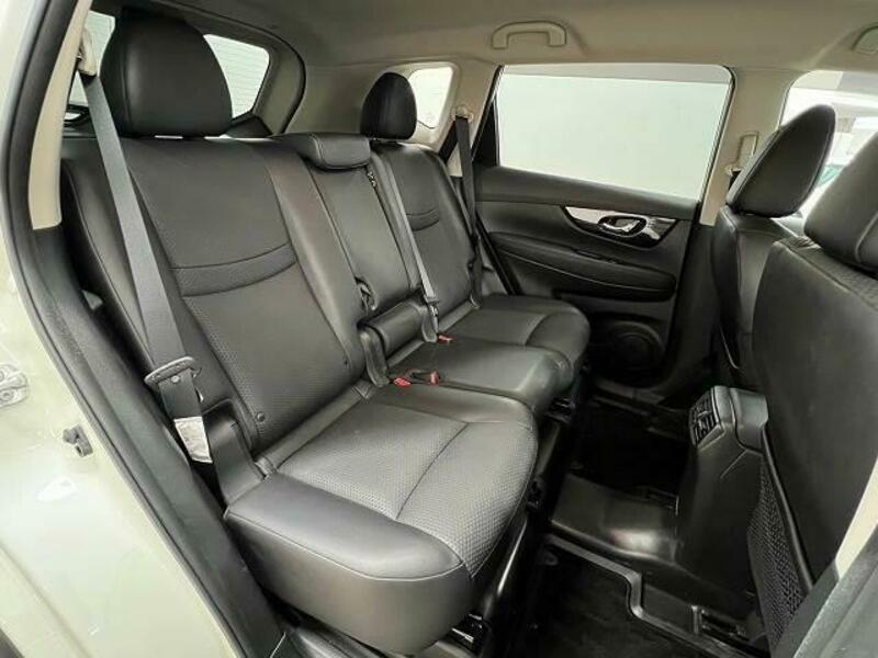 X-TRAIL-5