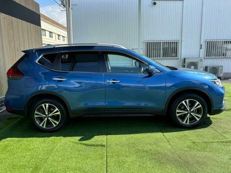 X-TRAIL-17