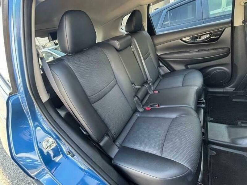 X-TRAIL-9