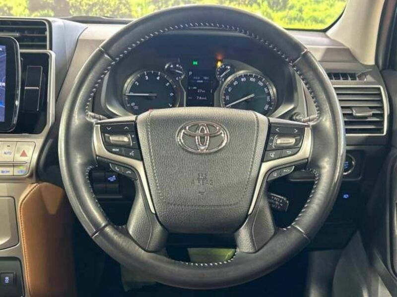 LAND CRUISER PRADO-11