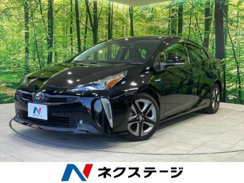 TOYOTA　PRIUS