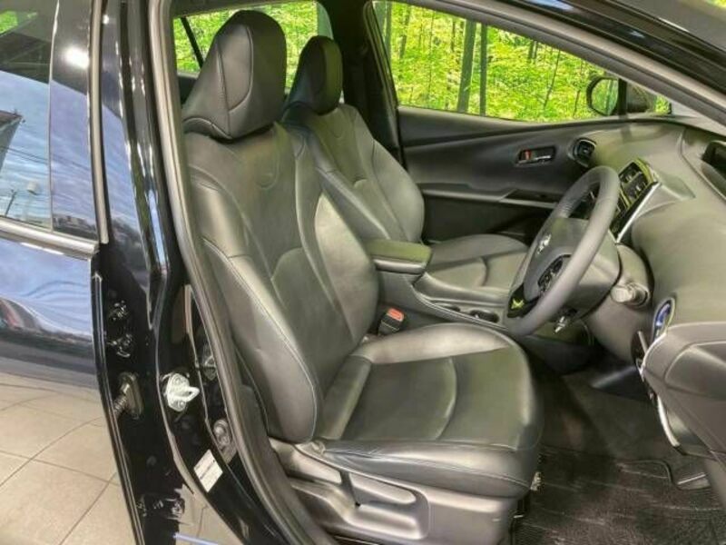 PRIUS-8