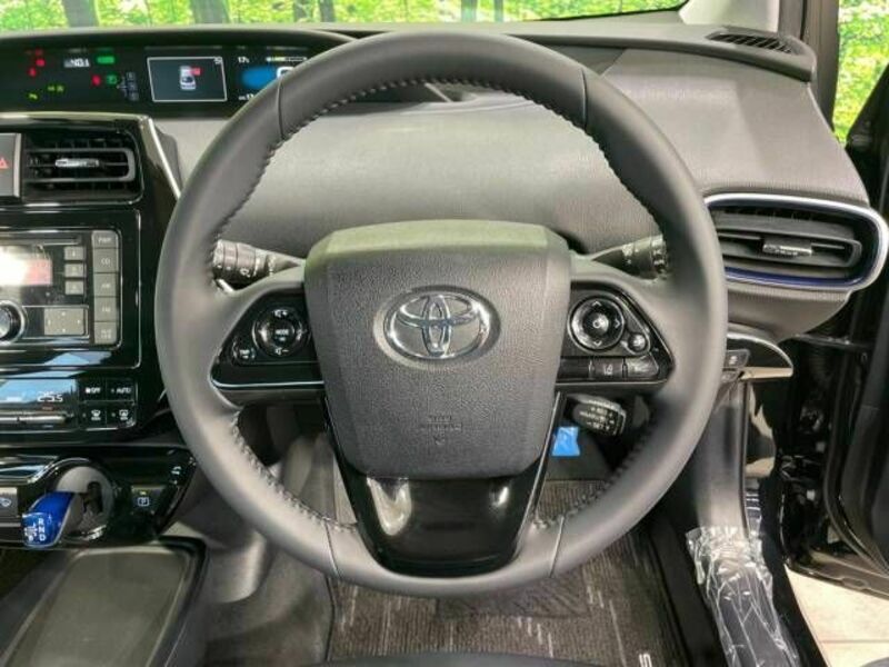 PRIUS-11