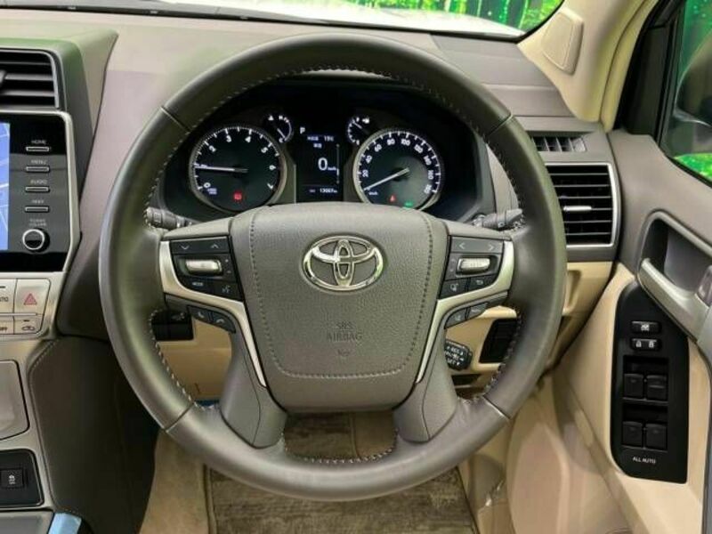 LAND CRUISER PRADO-12