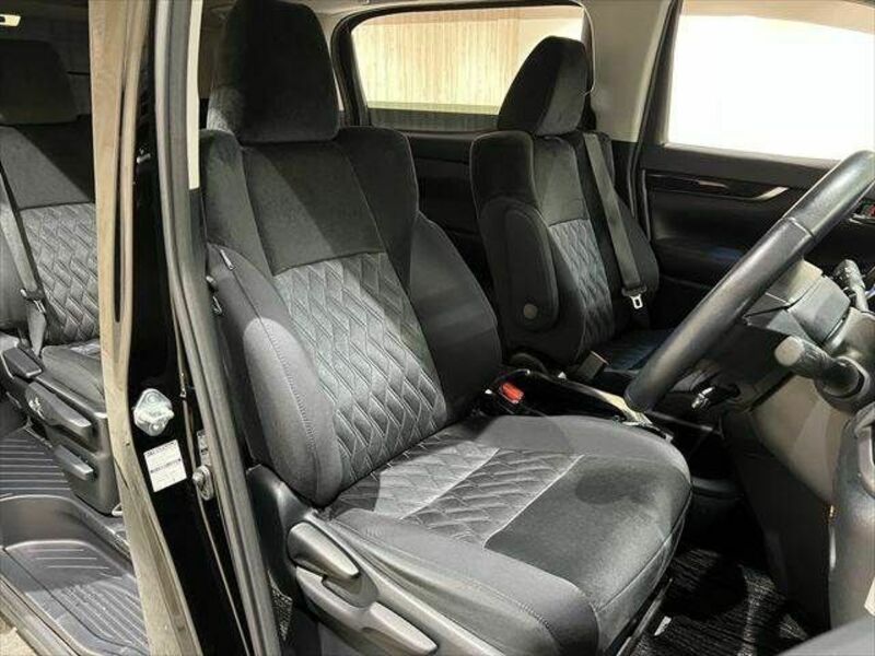 VELLFIRE-6