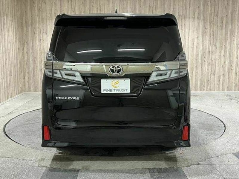 VELLFIRE-18