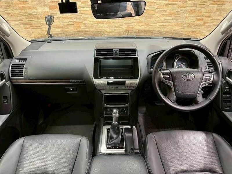 LAND CRUISER PRADO-1