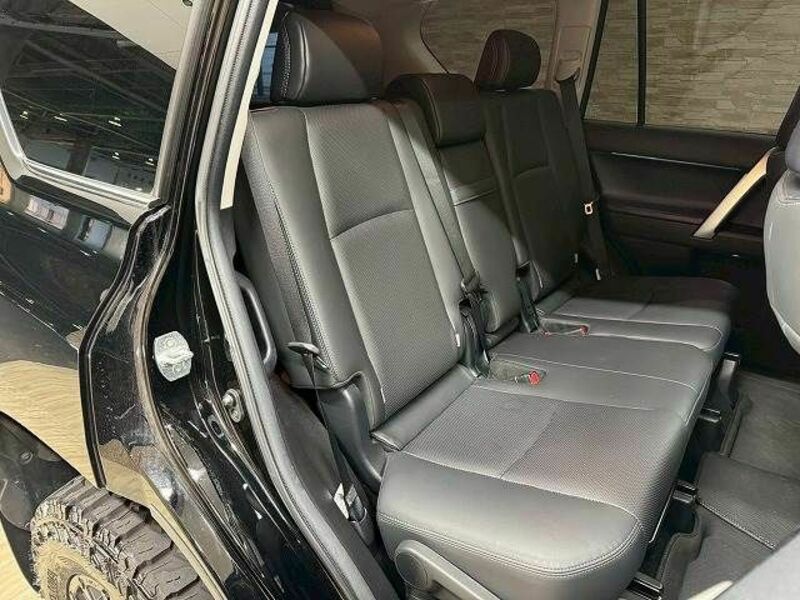 LAND CRUISER PRADO-5