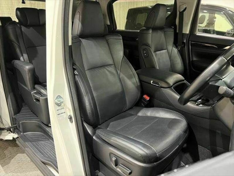 VELLFIRE-9